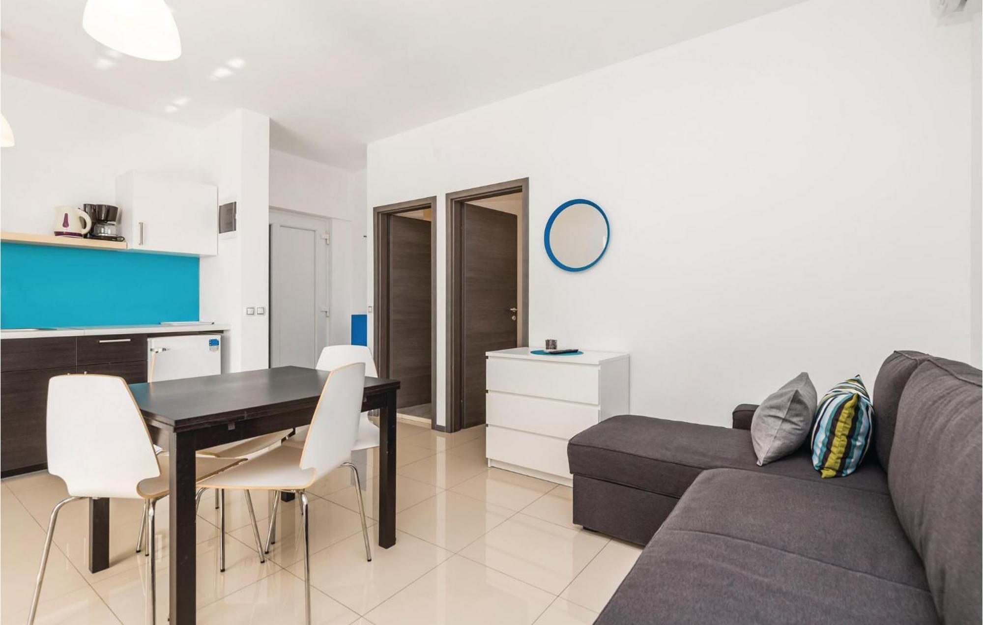 Nice Apartment In Mandre With Wifi Eksteriør billede